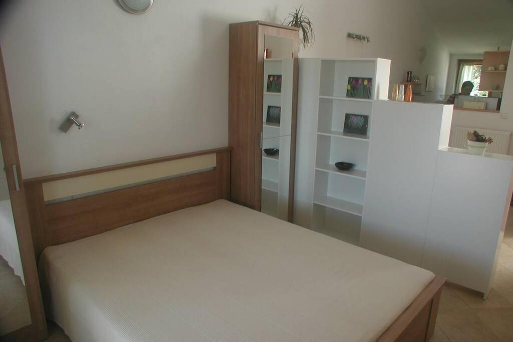 Stinjan-Studio Apartment Petric Pula Exteriör bild